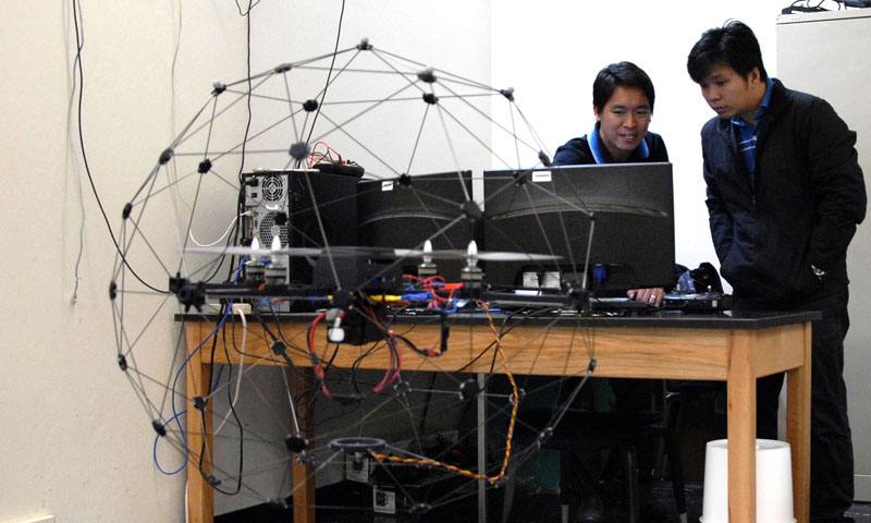 Singaporean Students, University Faculty Apply Innovative Control Technologies to UAVs